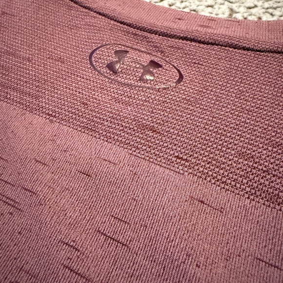 Under Armour Athletic Shirt - Picture 5 of 7